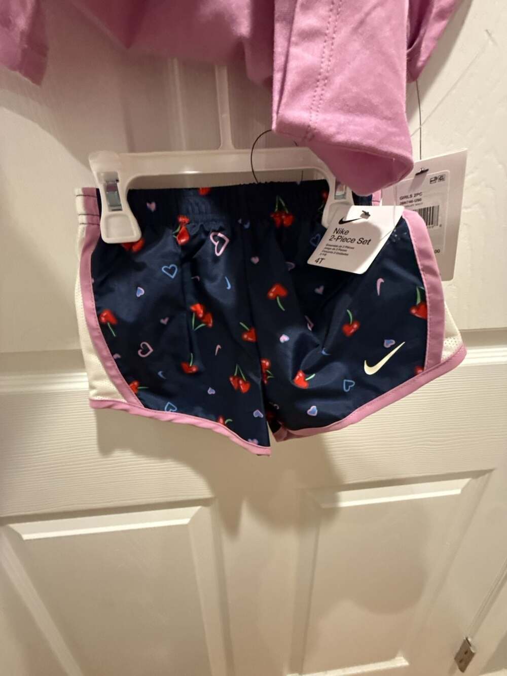Nike Girls 2-Piece Short Sleeve Cherry Tee and shorts with blemish - Picture 5 of 6